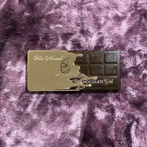 Too faced chocolate gold DISCONTINUED